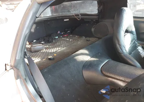 1997 Chevrolet Corvette z USA, uszkodzony, nr VIN 1G1YY22G7V5104120